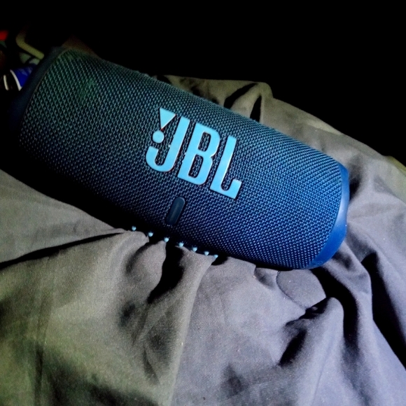 JBL Charge 5